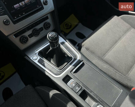 Черный Фольксваген Пассат, объемом двигателя 1.6 л и пробегом 234 тыс. км за 13600 $, фото 24 на Automoto.ua