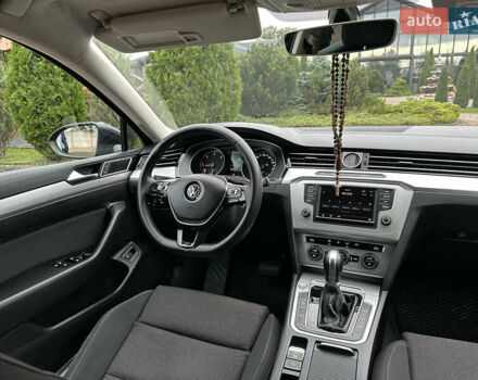 Фольксваген Пассат 2015 в Стрые на Automoto.ua Черный Фольксваген Пассат, объемом двигателя 1.6 л и пробегом 280 тыс. км за 11950 $, фото 57 на Automoto.ua