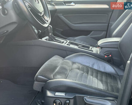 Черный Фольксваген Пассат, объемом двигателя 1.97 л и пробегом 287 тыс. км за 15500 $, фото 168 на Automoto.ua