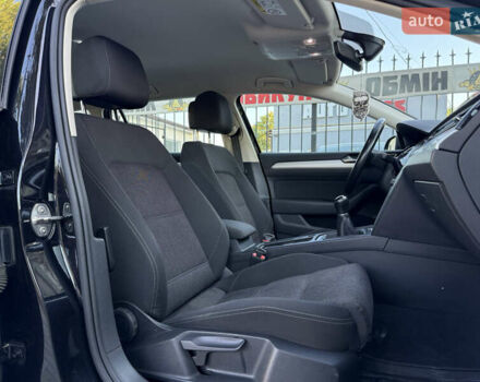 Черный Фольксваген Пассат, объемом двигателя 1.6 л и пробегом 217 тыс. км за 13999 $, фото 42 на Automoto.ua