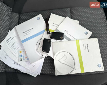 Черный Фольксваген Пассат, объемом двигателя 1.6 л и пробегом 256 тыс. км за 11900 $, фото 48 на Automoto.ua