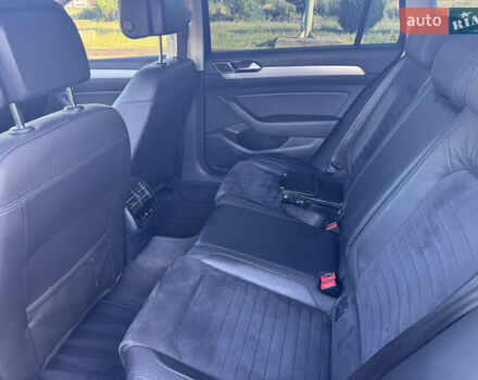 Чорний Фольксваген Пассат, об'ємом двигуна 1.6 л та пробігом 232 тис. км за 13300 $, фото 11 на Automoto.ua