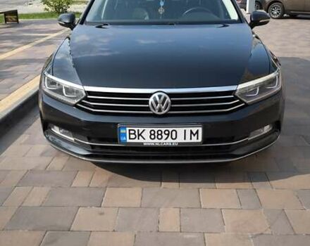 Черный Фольксваген Пассат, объемом двигателя 1.6 л и пробегом 292 тыс. км за 13100 $, фото 3 на Automoto.ua