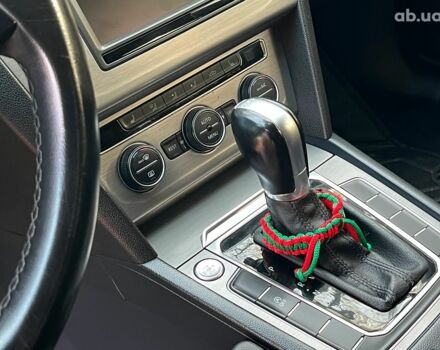 Черный Фольксваген Пассат, объемом двигателя 2 л и пробегом 267 тыс. км за 14390 $, фото 18 на Automoto.ua