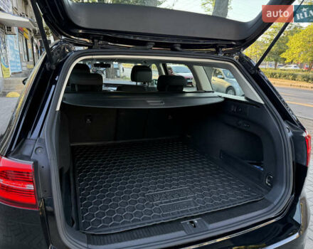 Черный Фольксваген Пассат, объемом двигателя 1.6 л и пробегом 217 тыс. км за 13999 $, фото 54 на Automoto.ua