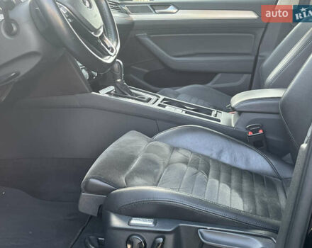 Черный Фольксваген Пассат, объемом двигателя 1.97 л и пробегом 287 тыс. км за 15500 $, фото 134 на Automoto.ua