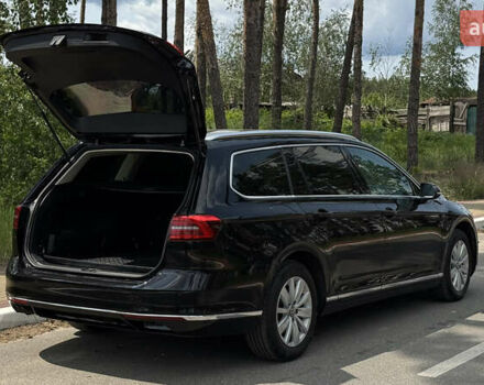 Черный Фольксваген Пассат, объемом двигателя 1.97 л и пробегом 290 тыс. км за 17000 $, фото 5 на Automoto.ua