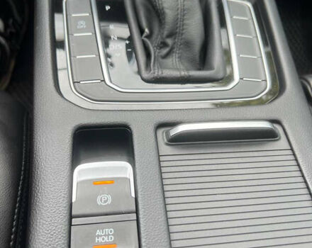 Черный Фольксваген Пассат, объемом двигателя 1.6 л и пробегом 348 тыс. км за 16550 $, фото 39 на Automoto.ua