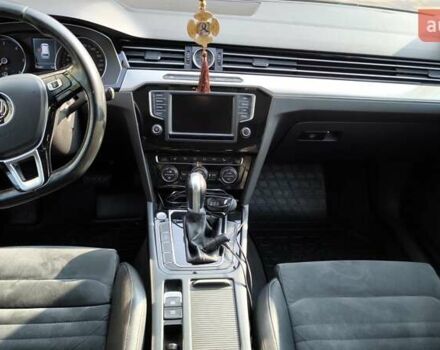 Черный Фольксваген Пассат, объемом двигателя 1.6 л и пробегом 292 тыс. км за 13100 $, фото 19 на Automoto.ua