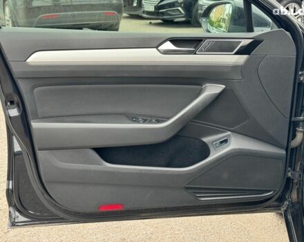 Черный Фольксваген Пассат, объемом двигателя 2 л и пробегом 243 тыс. км за 16490 $, фото 14 на Automoto.ua