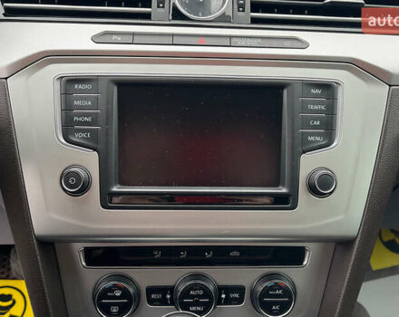 Черный Фольксваген Пассат, объемом двигателя 1.97 л и пробегом 272 тыс. км за 11600 $, фото 12 на Automoto.ua