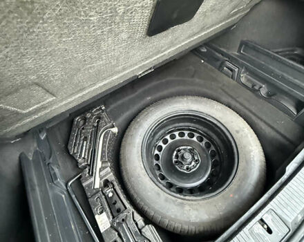 Черный Фольксваген Пассат, объемом двигателя 1.97 л и пробегом 295 тыс. км за 14000 $, фото 26 на Automoto.ua