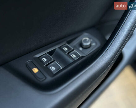 Черный Фольксваген Пассат, объемом двигателя 2 л и пробегом 225 тыс. км за 14000 $, фото 22 на Automoto.ua