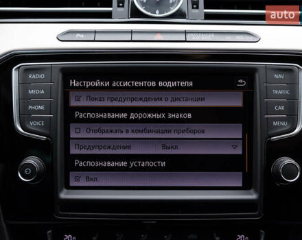 Фольксваген Пассат 2016 в Луцке на Automoto.ua Черный Фольксваген Пассат, объемом двигателя 2 л и пробегом 218 тыс. км за 17300 $, фото 62 на Automoto.ua