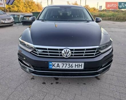 Черный Фольксваген Пассат, объемом двигателя 2 л и пробегом 275 тыс. км за 14999 $, фото 1 на Automoto.ua