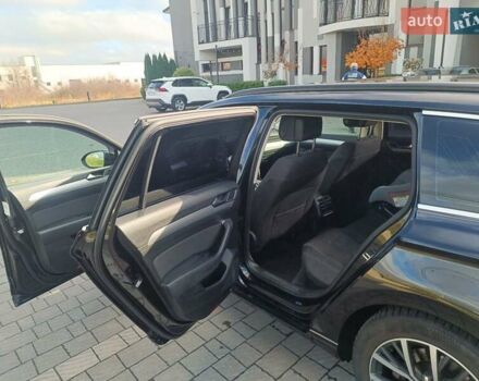 Черный Фольксваген Пассат, объемом двигателя 2 л и пробегом 240 тыс. км за 16499 $, фото 19 на Automoto.ua