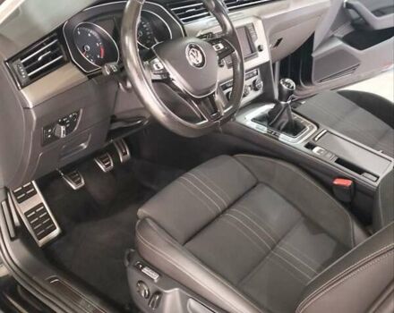 Чорний Фольксваген Пассат, об'ємом двигуна 2 л та пробігом 228 тис. км за 16700 $, фото 3 на Automoto.ua