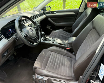 Черный Фольксваген Пассат, объемом двигателя 1.97 л и пробегом 243 тыс. км за 17800 $, фото 8 на Automoto.ua