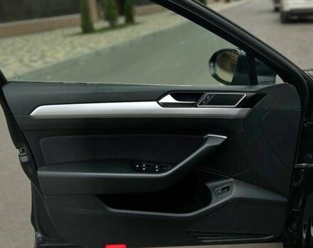 Черный Фольксваген Пассат, объемом двигателя 1.97 л и пробегом 241 тыс. км за 13800 $, фото 7 на Automoto.ua