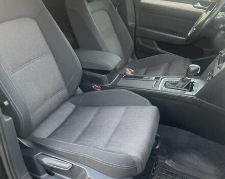 Черный Фольксваген Пассат, объемом двигателя 1.6 л и пробегом 230 тыс. км за 15000 $, фото 12 на Automoto.ua