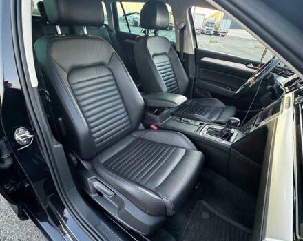 Черный Фольксваген Пассат, объемом двигателя 1.6 л и пробегом 195 тыс. км за 16000 $, фото 11 на Automoto.ua