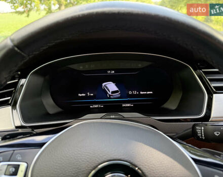 Черный Фольксваген Пассат, объемом двигателя 1.97 л и пробегом 243 тыс. км за 17800 $, фото 12 на Automoto.ua