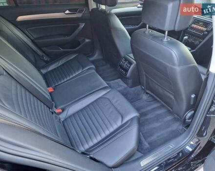 Фольксваген Пассат 2016 в Киеве на Automoto.ua Черный Фольксваген Пассат, объемом двигателя 2 л и пробегом 215 тыс. км за 19700 $, фото 48 на Automoto.ua