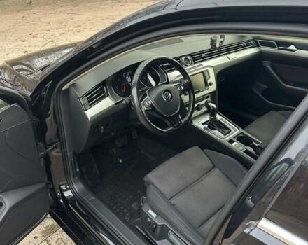 Черный Фольксваген Пассат, объемом двигателя 1.6 л и пробегом 230 тыс. км за 15000 $, фото 19 на Automoto.ua