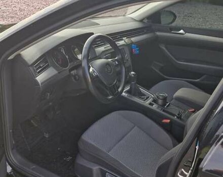 Черный Фольксваген Пассат, объемом двигателя 1.6 л и пробегом 267 тыс. км за 13000 $, фото 7 на Automoto.ua