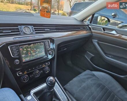 Черный Фольксваген Пассат, объемом двигателя 1.97 л и пробегом 289 тыс. км за 14400 $, фото 23 на Automoto.ua