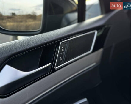 Чорний Фольксваген Пассат, об'ємом двигуна 1.97 л та пробігом 191 тис. км за 17000 $, фото 36 на Automoto.ua