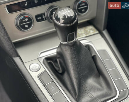 Чорний Фольксваген Пассат, об'ємом двигуна 1.6 л та пробігом 264 тис. км за 13200 $, фото 16 на Automoto.ua