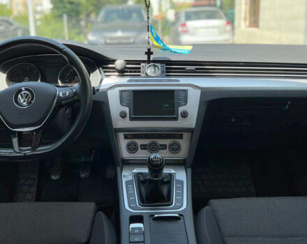 Чорний Фольксваген Пассат, об'ємом двигуна 1.6 л та пробігом 226 тис. км за 14300 $, фото 15 на Automoto.ua