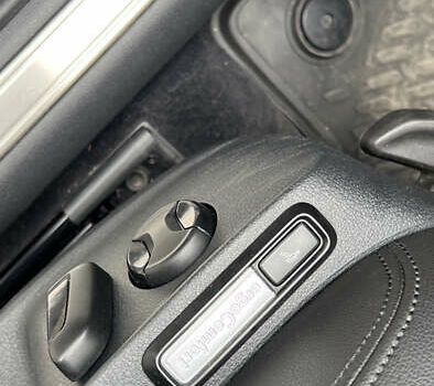 Черный Фольксваген Пассат, объемом двигателя 1.97 л и пробегом 284 тыс. км за 15500 $, фото 26 на Automoto.ua