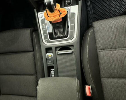 Черный Фольксваген Пассат, объемом двигателя 1.6 л и пробегом 256 тыс. км за 15000 $, фото 32 на Automoto.ua