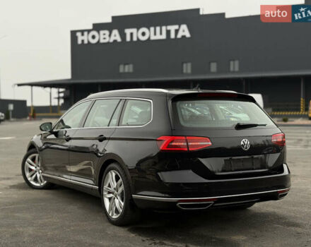 Чорний Фольксваген Пассат, об'ємом двигуна 2 л та пробігом 260 тис. км за 16700 $, фото 19 на Automoto.ua