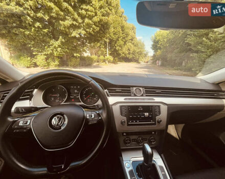 Черный Фольксваген Пассат, объемом двигателя 1.6 л и пробегом 307 тыс. км за 13350 $, фото 16 на Automoto.ua