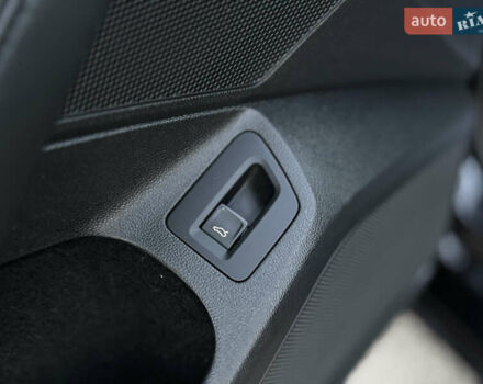 Чорний Фольксваген Пассат, об'ємом двигуна 1.97 л та пробігом 191 тис. км за 17000 $, фото 34 на Automoto.ua