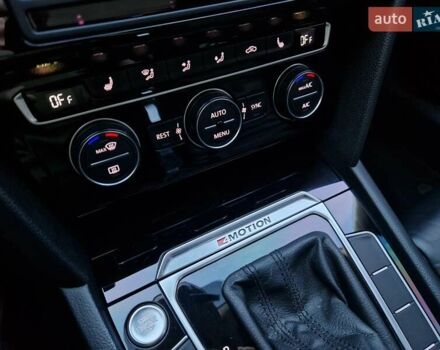 Фольксваген Пассат 2016 в Киеве на Automoto.ua Черный Фольксваген Пассат, объемом двигателя 2 л и пробегом 215 тыс. км за 19700 $, фото 42 на Automoto.ua
