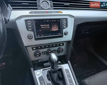 Черный Фольксваген Пассат, объемом двигателя 1.97 л и пробегом 251 тыс. км за 15500 $, фото 3 на Automoto.ua