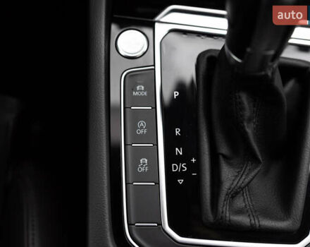 Фольксваген Пассат 2016 в Луцке на Automoto.ua Черный Фольксваген Пассат, объемом двигателя 2 л и пробегом 218 тыс. км за 17300 $, фото 66 на Automoto.ua