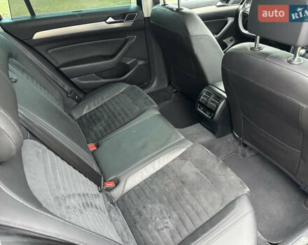 Черный Фольксваген Пассат, объемом двигателя 1.97 л и пробегом 351 тыс. км за 16500 $, фото 29 на Automoto.ua