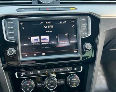 Черный Фольксваген Пассат, объемом двигателя 1.97 л и пробегом 370 тыс. км за 15500 $, фото 57 на Automoto.ua