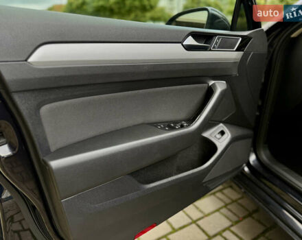 Черный Фольксваген Пассат, объемом двигателя 1.97 л и пробегом 205 тыс. км за 16600 $, фото 24 на Automoto.ua