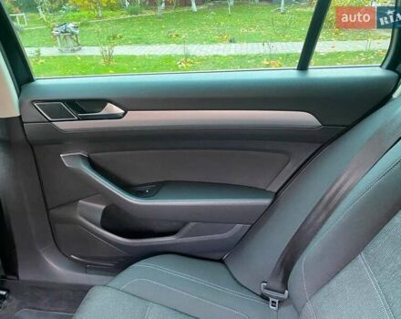 Черный Фольксваген Пассат, объемом двигателя 1.97 л и пробегом 277 тыс. км за 16000 $, фото 41 на Automoto.ua