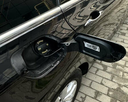 Черный Фольксваген Пассат, объемом двигателя 1.6 л и пробегом 256 тыс. км за 15000 $, фото 10 на Automoto.ua