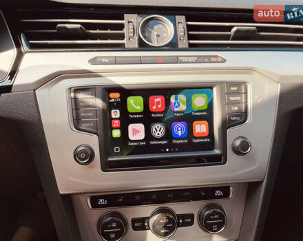 Черный Фольксваген Пассат, объемом двигателя 1.6 л и пробегом 307 тыс. км за 13350 $, фото 19 на Automoto.ua