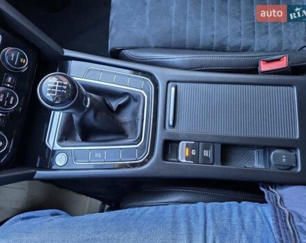 Черный Фольксваген Пассат, объемом двигателя 1.97 л и пробегом 289 тыс. км за 14400 $, фото 24 на Automoto.ua