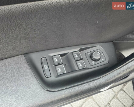 Черный Фольксваген Пассат, объемом двигателя 1.97 л и пробегом 215 тыс. км за 15600 $, фото 7 на Automoto.ua