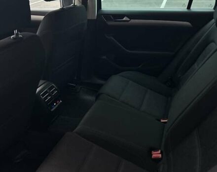 Черный Фольксваген Пассат, объемом двигателя 1.97 л и пробегом 241 тыс. км за 13800 $, фото 12 на Automoto.ua